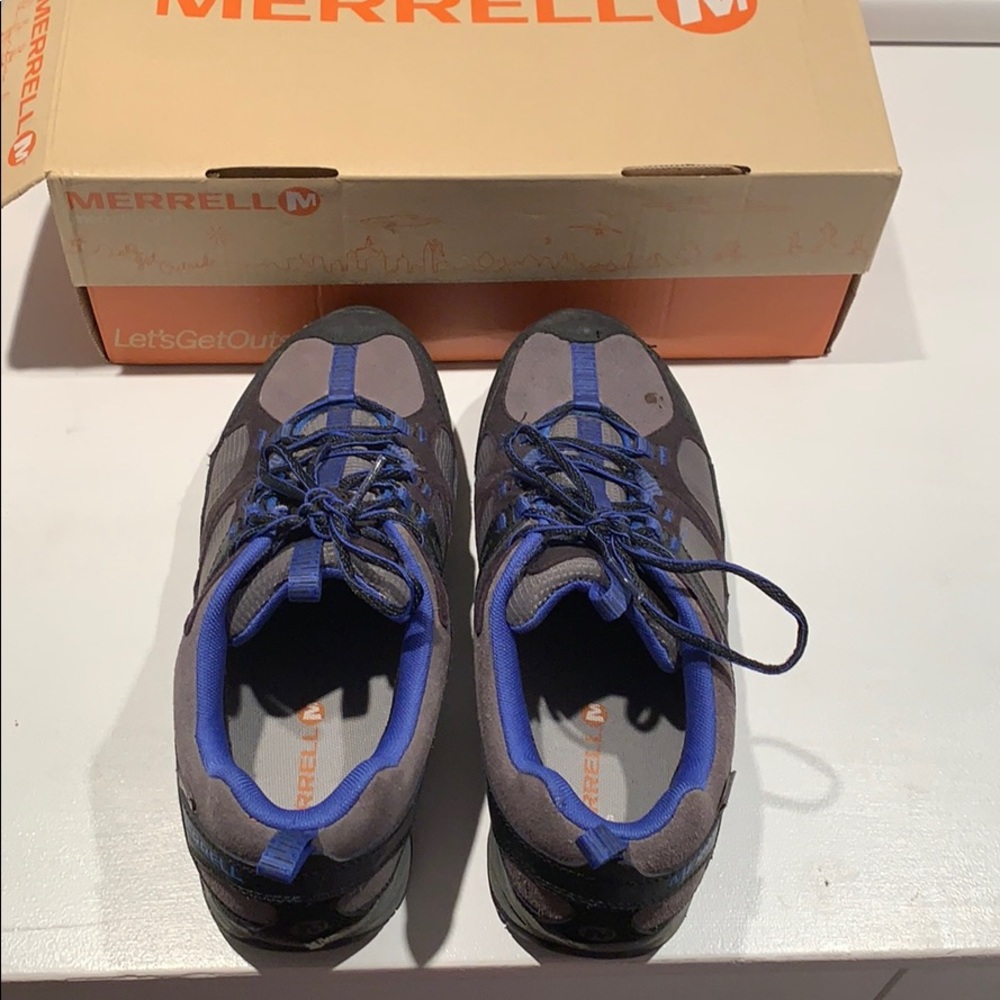 Perfect hiking/walking shoes.